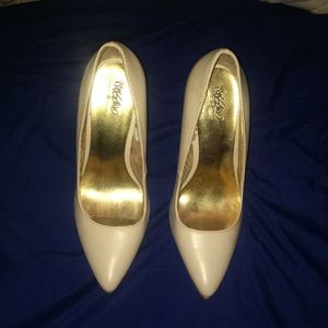 Mossimo nude heels